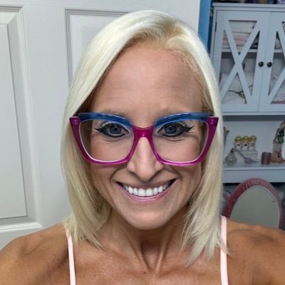 legallyblonde5's profile picture. 