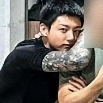 BtsfasJk's profile picture. 💜 she/her

Fan account for jungkook