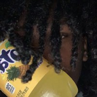 karti shakur☨ (@valntnxxx) 's Twitter Profile