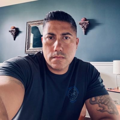 Army Veteran Selling Real Estate in Chicagoland and Suburbs. Family, Technology, Coffee, Fitness, Netflix. Helping Veterans and Families find that perfect home.