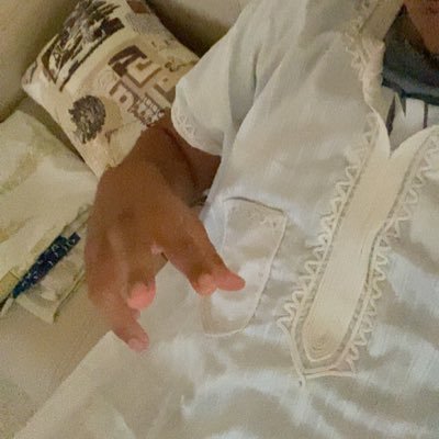 22moon4ever's profile picture. forever student