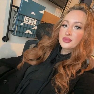 Massage Therapist and Hockey Devotee.
Be Decent in my Dm or you get blocked straight away🤷🏻♀️.
Go Bruins💛 Go Celtics ☘️.