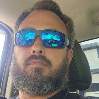 LarryLo76530667's profile picture. 