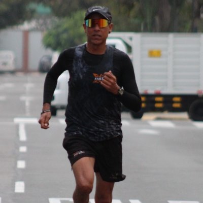 Prof de Educación Física , Atleta Maratonista , Amante de la vida y la naturaleza , y con mucho amor a mi VENEZUELA