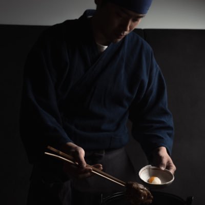 日本一のすき焼き師を目指して、すき焼きを化けさせる料理人。 2022年7月より奈良、sioが運営するすき焼きレストラン「㐂つね」ですき焼きを焼いています。広告営業→間借り朝ごはんとカレー→sio→o/sio→パーラー大箸→弟子(広報)→㐂つね
