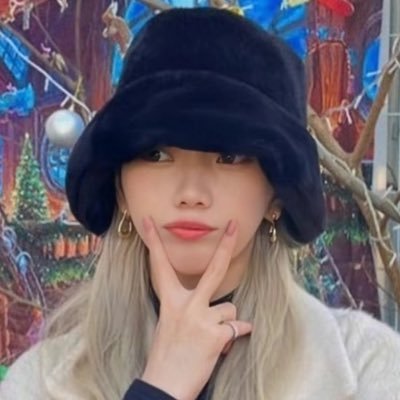 rrr_yu_men's profile picture. 