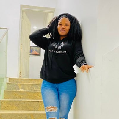 Tech Enthusiast 💙 || Frontend Developer 💻 || Available for jobs/freelancing || Foodie 🙈|| Tons of love for pictures & creating beautiful web products.🤓