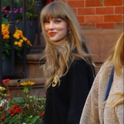 midnghtstay's profile picture. everything you loose is a step you take.