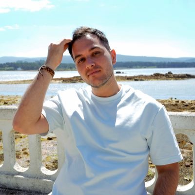Twitter está para divertirse. Editor en PcComponentes y redactor en Profesional Review