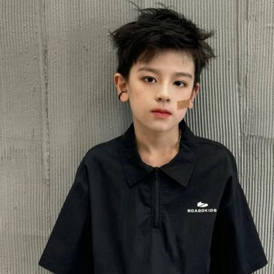 bbloOAA1fC6831's profile picture. 
