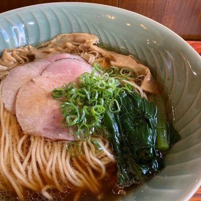 丹波篠山の東の玄関口、旧宿場町福住にあるカウンター8席の小さな拉麺店。 11時ー15時 土日祝は17時-19時も営業。火曜定休・臨時休業有り・予約不可 兵庫県丹波篠山市福住308-1 専用P▶︎ 兵庫県丹波篠山市福住1355 ※材料売切れ次第終了。お支払は現金のみ。