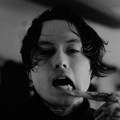 — daily pictures, videos and gifs of Noah Sebastian of @badomenscult 🖤 | fan account | dm for credit/removal.