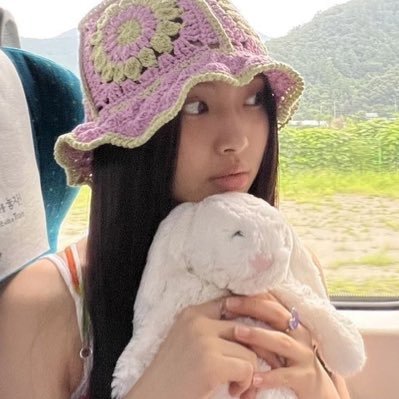 meowbadoobee's profile picture. husseyz enthusiast #뉴진스