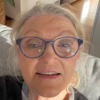 Lorraine (@lorrainebomber) 's Twitter Profile
