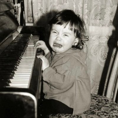 PlanetMina's profile picture. Mee-nuh Mee-lett-eech, pianist stuck at the wrong keyboard.