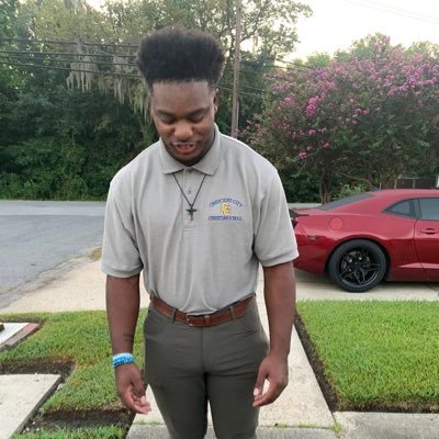 EJ Team Chaplain 💙🏈 - Youth Minister 🗣📖 - TEACHER - CCCS 💙💛 - Track & Field Coach 🏃🏾♂️✝️