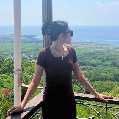 jmllvldz's profile picture. distressed.