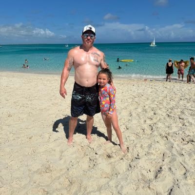 theonlyjschneck's profile picture. sports fan, athlete, gamer, grill master , husband , father!