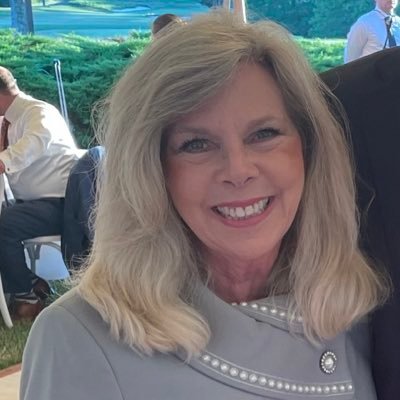 Lauraa09305839's profile picture. 