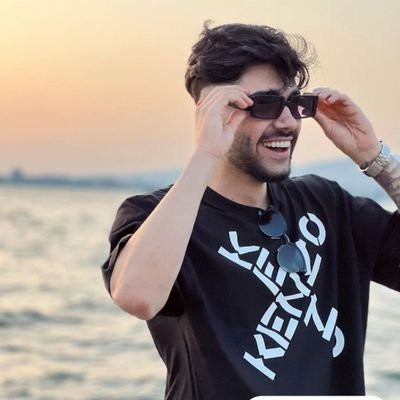 @akshatsaxenaa