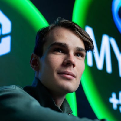 22 år gammel kryptoinvestor. Sjekk ut YouTube for å se enkle opplæringer og analyser av krypto verden 🇳🇴 https://t.co/NWXkxtzb5X