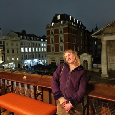 hattieidle's profile picture. Director + Curator at Samizdat Film Festival 🍿 Film Studies PhD at UCD, researching all things rom com, cities, and global popular cinema 📚