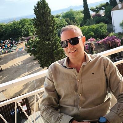 Videogames 🎮🚀
executive/consulting/mentoring
Director of @Gamegirona and @game_eus incubation and acceleration VG programs
@ENTI_BCN👾Internships Manager
