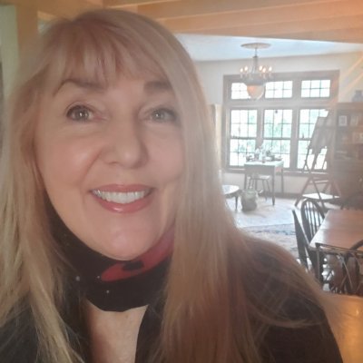 upton1144's profile picture. abt wanting living wages, affordable healthcare & housing, nutritious food, clean air & water & a life free of discrimination for all? #DemsUnited #KamalaWins