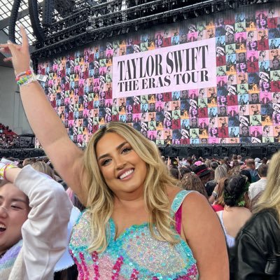 Washed up ''popular local teen'' ⭐️ Stan of @taylorswift13 and @jackantonoff 🤍Liverpool N1 N2 N3 London N4 N5