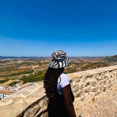 MatoleFN's profile picture. Born on a Friday🎈