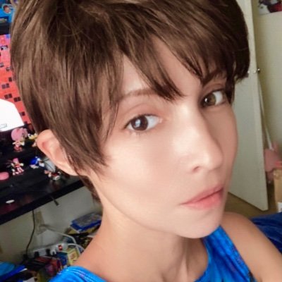 Cosplayer since 2003. ♍️ INFP. Elder Millennial who loves Sega, Pokémon Go, fashion and so much more!
