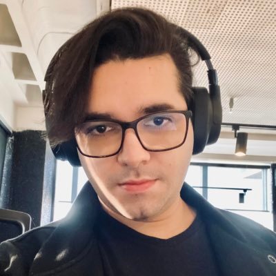 lucasbarreto92's profile picture. Dev | Músico