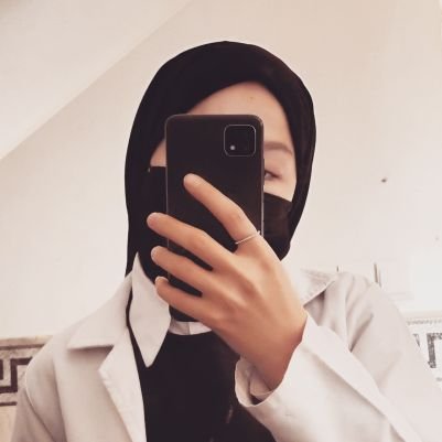 دختری از تبار فاطمیون
🇦🇫
دانشجوی پرستاری👩⚕️💉 ک عاشق عکاسی و نقاشی و شعره ...(و خیاطی)
ما زنده بر آنیم که آرام نگیریم ✌😎