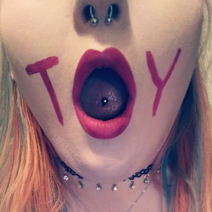 PawgPoyson's profile picture. Pawg Poyson 🌽
Vixen hotwife from NE Ohio