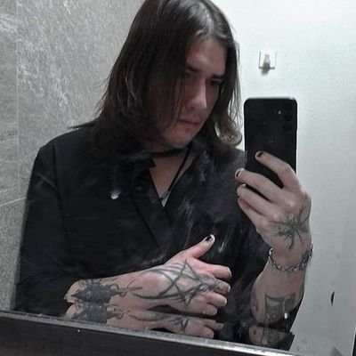 jandoparking's profile picture. Aki Rosental my one love. Sushi and Darksynth, founder of @idolshowdown