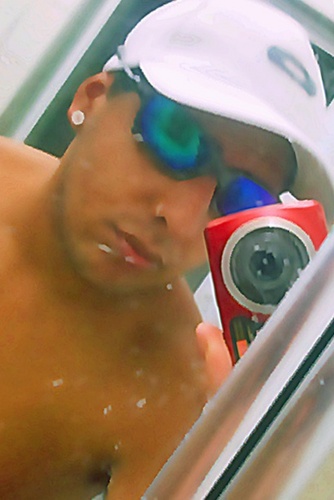 SiigÁ-me os boons \õ/ , haha podem atté me seguir mais só DEUS me acompanha ! Fiiilha, razão do meu viver , euteamo mais que tudo s22'