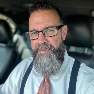 Christian, Husband, Father of 6, Baptist Pastor, Conservative, Love Sports and love America! 🇺🇸