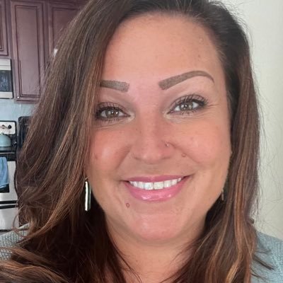 Upstate NYer to VB • Devoted Math Specialist 👩🏻🏫 • VB Seahawk 💛💚 • NU 💜🤍ODU💙🤍👩🏻🎓 • Furever Kaci’s Mom 🪽😻 • Beach Life 🏖️
