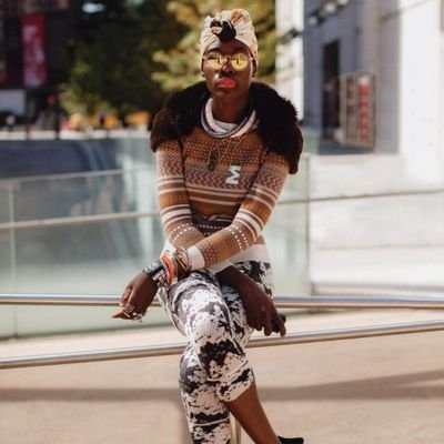 Formerly Marian Kihogo.
Celebrity Stylist, Editor & Fashion Expert.
Named 'An Influence On Fashion'.
80+ International Press; Vogue, Forbes, E!News etc