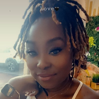 Mom of ✌🏾• minding my business and drinking plenty of water • Lover of all things dance/art/music • extremely blessed • #pcossucks #cancersucks