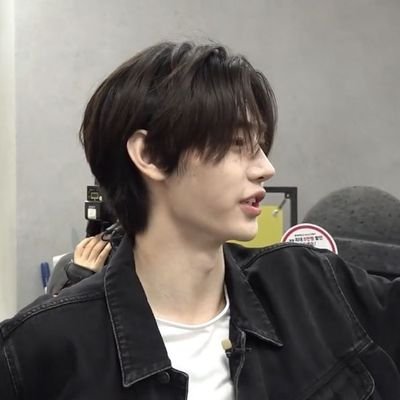skywiimi's profile picture. 𝘠𝘰𝘶 𝘢𝘯𝘥 𝘐, 𝘸𝘦 𝘤𝘢𝘯 𝘧𝘭𝘺.