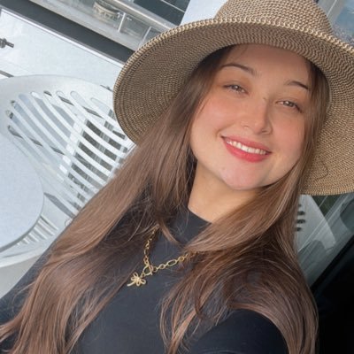 angierozo9811's profile picture. 