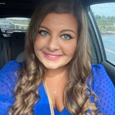 Ashley_Sabatula's profile picture. speak to me only with your eyes 🌚