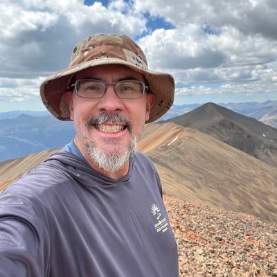 Social Media Mgr in Park and Rec. Past: Social for @jocogov and @KansasCity. @USArmy Veteran. #Hawkeyes alum. Runner. Outdoors lover. Manage @KCJobSeekers.