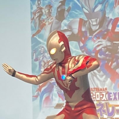 Yossy_grf's profile picture. バランス良く特撮好き 20代半(関東) 夏と冬のイベは絶対参加！