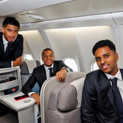 RAPHAELFAST's profile picture. ALL IPHONE DEALS ,REPAIRS AND SALES @@REAL MADRID CF🥰🥰