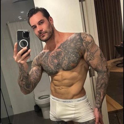 papikocic4's profile picture. 