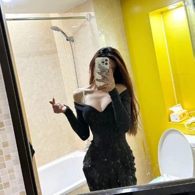 akiho283600's profile picture. 