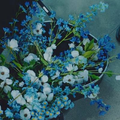 LUCY_mood_'s profile picture. 시작의 해로 다시 돌아간대도 몇천번이라도 같은 길을 💙