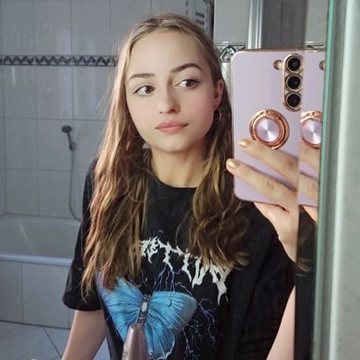 klimfy's profile picture. 25y🧊, B♥️ R6, LOL & CS2 Player 🎮
Animal rights activist & Foster Home for dogs & hedgehogs🌱